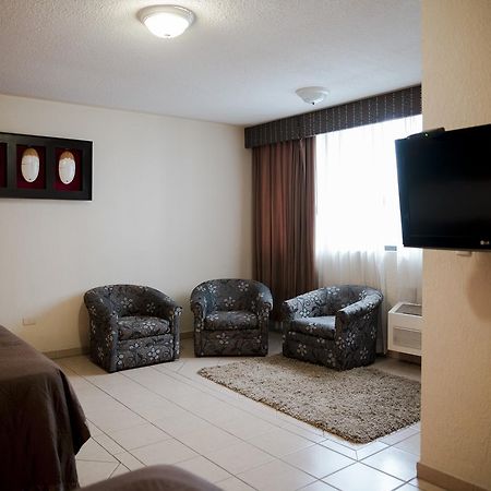 Eh Ejecutivo Urban Hotel Tepic Buitenkant foto