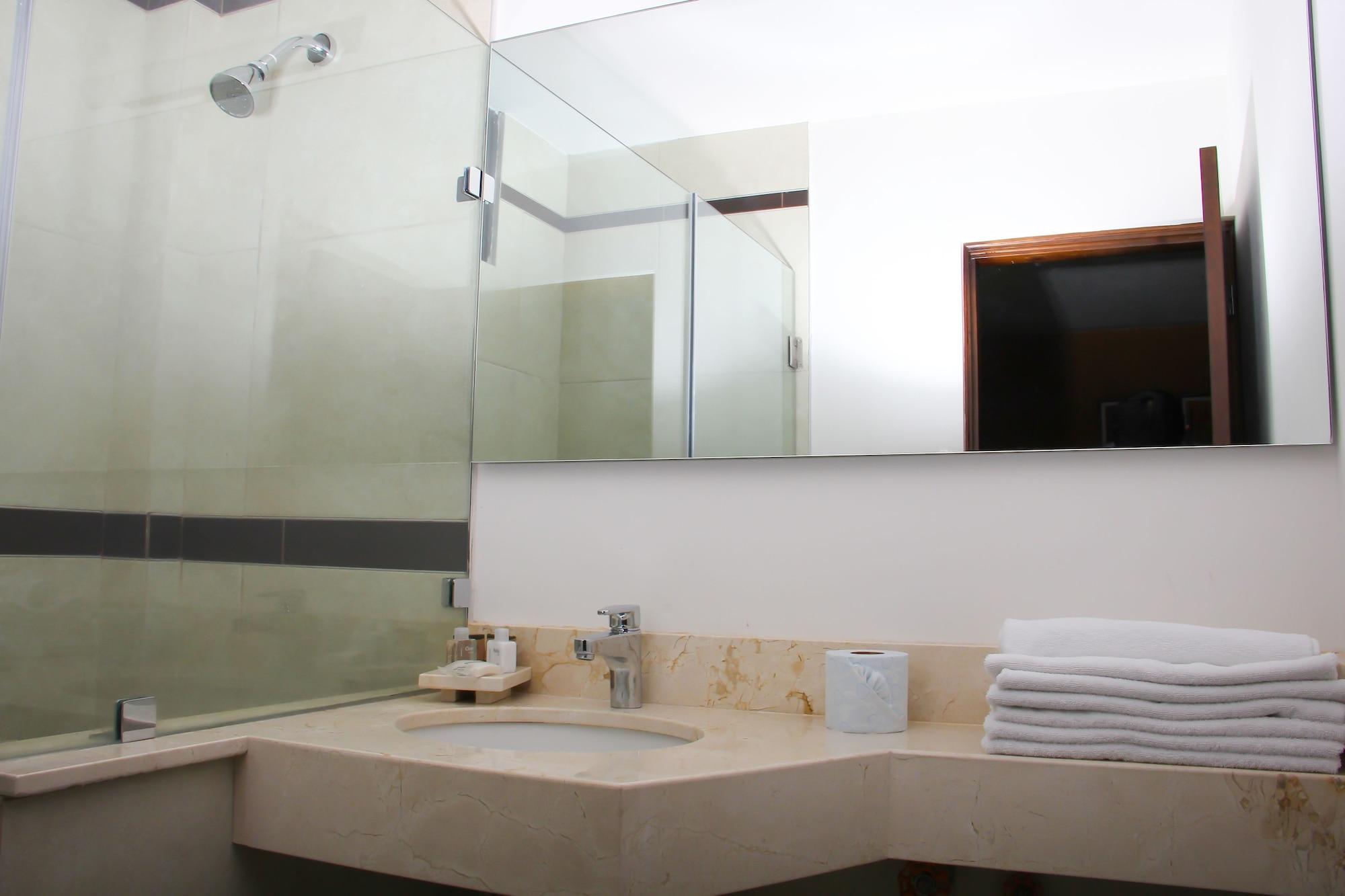 Eh Ejecutivo Urban Hotel Tepic Buitenkant foto
