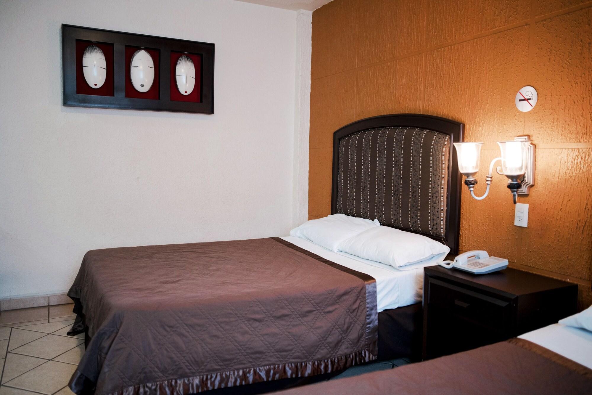 Eh Ejecutivo Urban Hotel Tepic Buitenkant foto