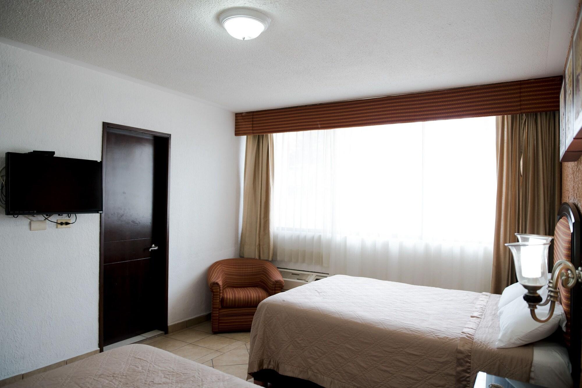 Eh Ejecutivo Urban Hotel Tepic Buitenkant foto