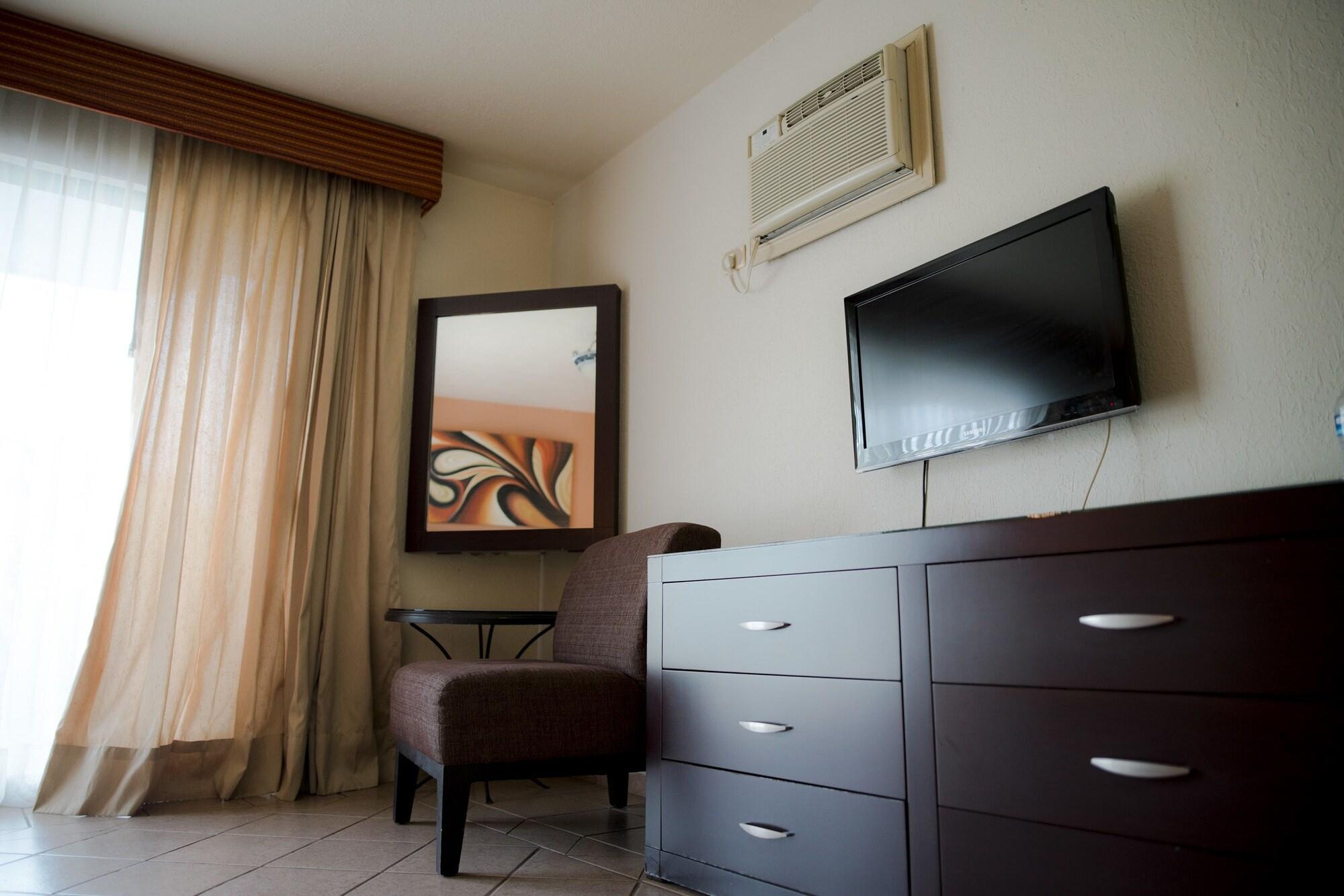 Eh Ejecutivo Urban Hotel Tepic Buitenkant foto