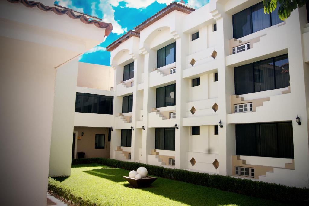 Eh Ejecutivo Urban Hotel Tepic Buitenkant foto