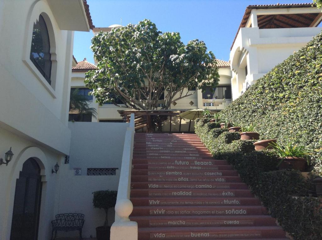 Eh Ejecutivo Urban Hotel Tepic Buitenkant foto