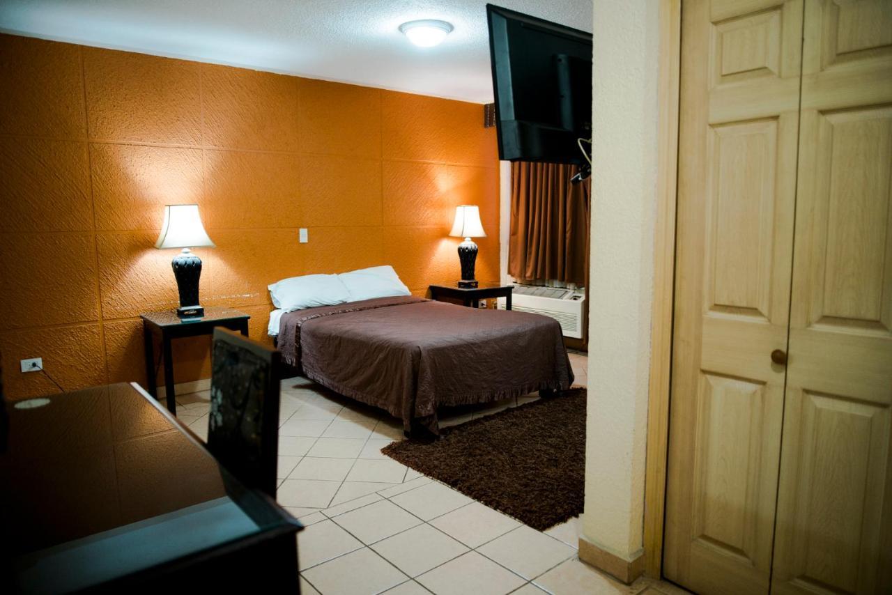 Eh Ejecutivo Urban Hotel Tepic Buitenkant foto