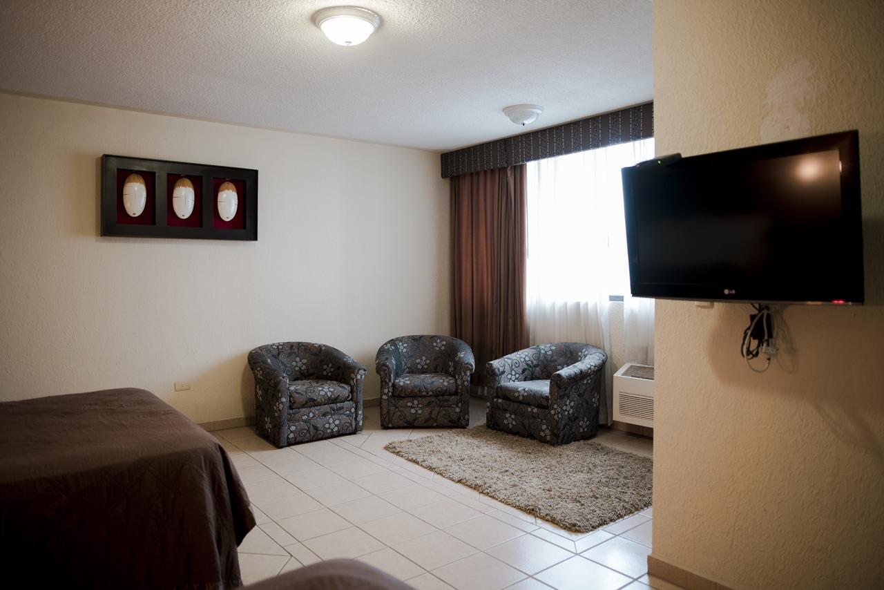 Eh Ejecutivo Urban Hotel Tepic Buitenkant foto